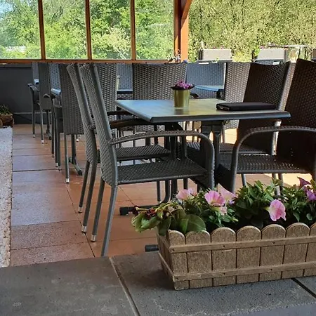 Zum Deutschen Eck Hotel 3*
