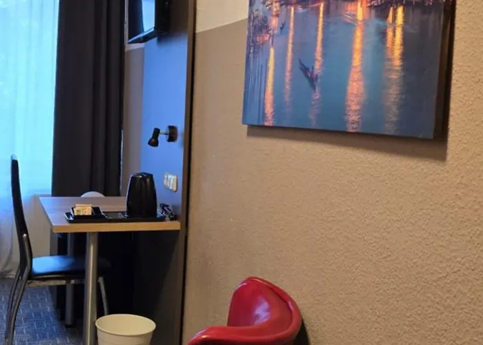 Zum Deutschen Eck فندق فلبرت